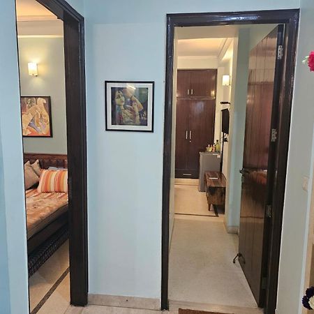 Sky Bloom Luxury Homestay New Delhi Luaran gambar